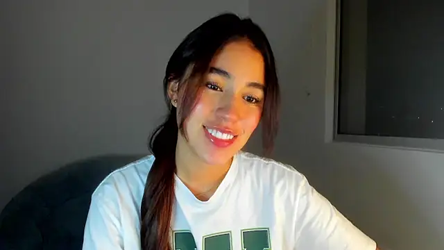 Snapshot of AriaMontgomery chatting on 03.15.25 AriaMontgomery online show from 03.15.25