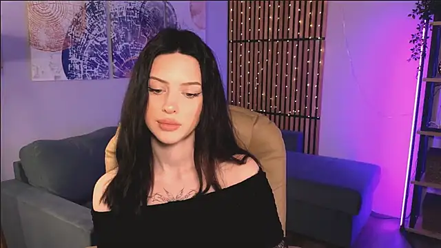 StellaryShy online show from 12.24.24