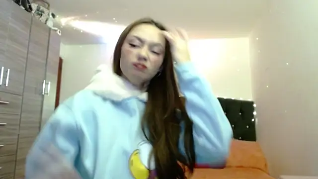 holy juli online show from 03.30.26