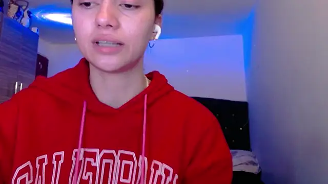 holy juli online show from 06.02.26