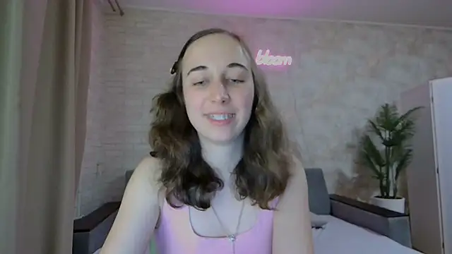 Snapshot of Anika_bloom chatting on 02.06.25 Anika bloom online show from 02.06.25
