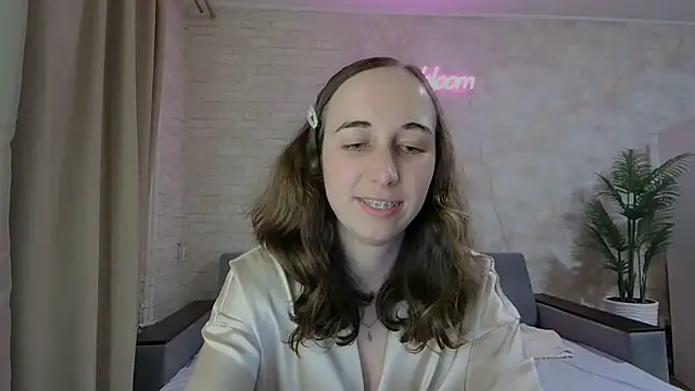 Snapshot of Anika_bloom chatting on 02.10.25 Anika bloom online show from 02.10.25