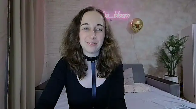 Snapshot of Anika_bloom chatting on 02.16.25 Anika bloom online show from 02.16.25