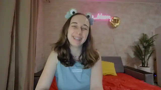 Snapshot of Anika_bloom chatting on 03.02.25 Anika bloom online show from 03.02.25