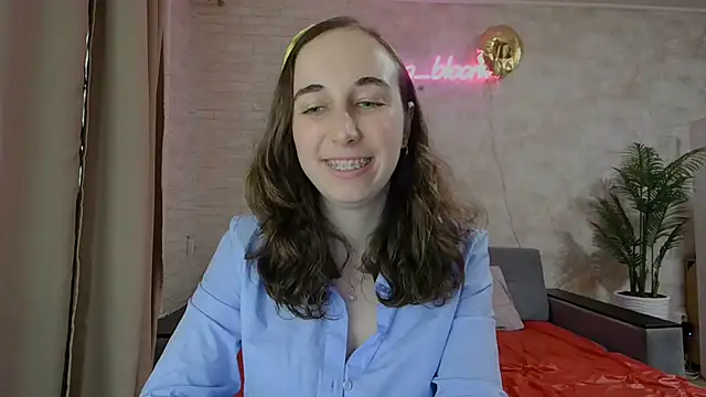 Snapshot of Anika_bloom chatting on 03.04.25 Anika bloom online show from 03.04.25