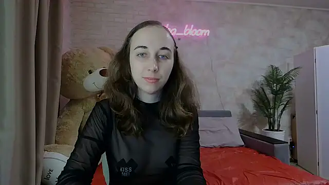 Snapshot of Anika_bloom chatting on 03.14.25 Anika bloom online show from 03.14.25