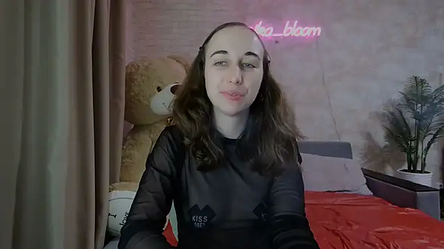 Snapshot of Anika_bloom chatting on 03.15.25 Anika bloom online show from 03.15.25