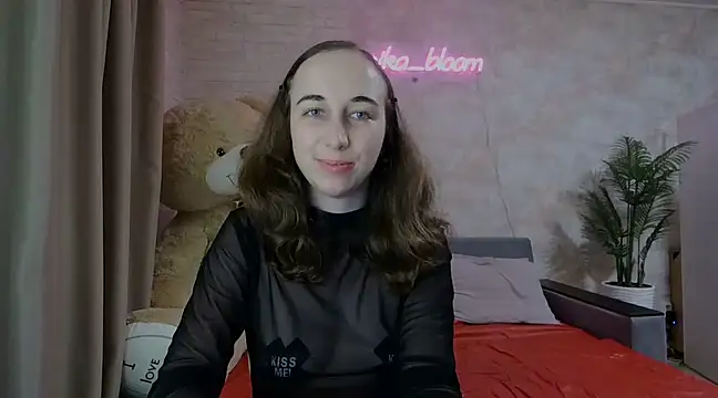 Snapshot of Anika_bloom chatting on 03.15.25 Anika bloom online show from 03.15.25