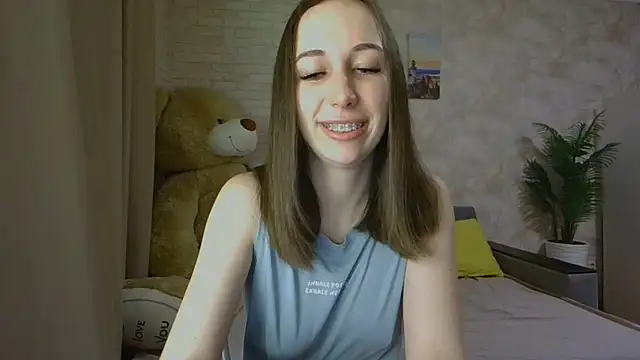 Snapshot of Anika_bloom chatting on 11.11.25 Anika bloom online show from 11.11.25