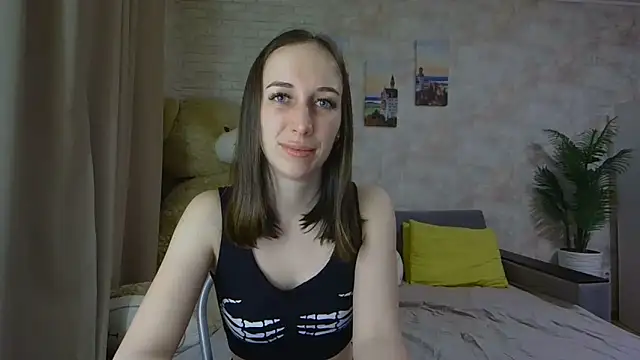 Snapshot of Anika_bloom chatting on 11.14.25 Anika bloom online show from 11.14.25