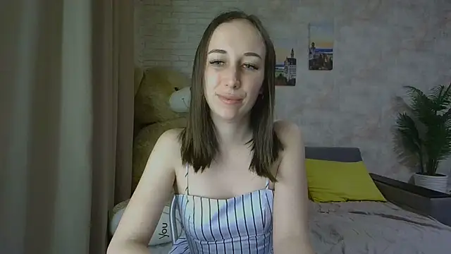 Snapshot of Anika_bloom chatting on 11.17.25 Anika bloom online show from 11.17.25