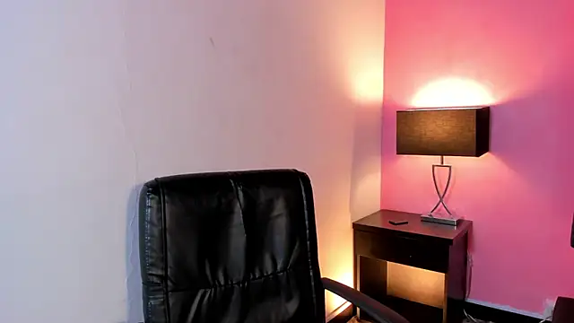 Snapshot of Lily_Miiller chatting on 02.27.25 Lily Miiller online show from 02.27.25