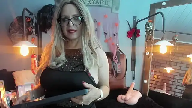 Samantha mature56 online show from 10.21.25