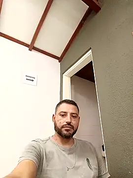 Snapshot of P4uzud4O chatting on 02.24.26 P4uzud4O online show from 02.24.26