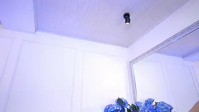 elasummer online show from 01.25.25