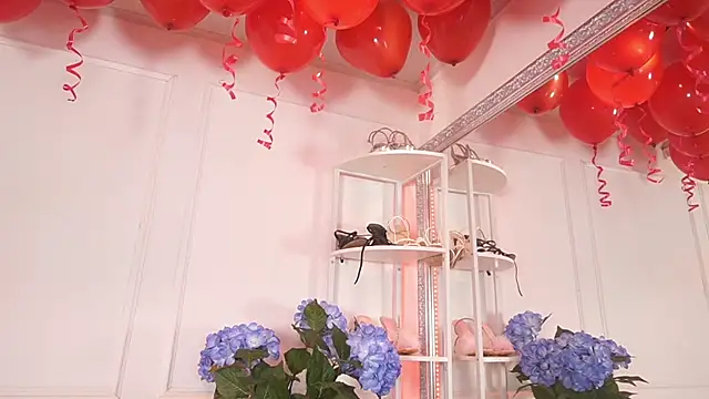 elasummer online show from 02.14.26