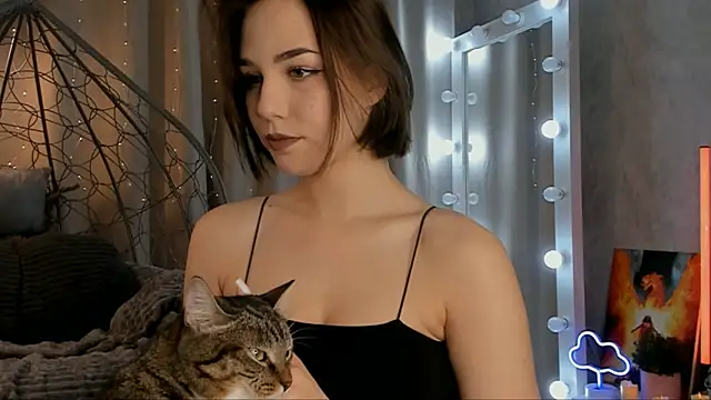 Tate Angel online show from 11.07.25