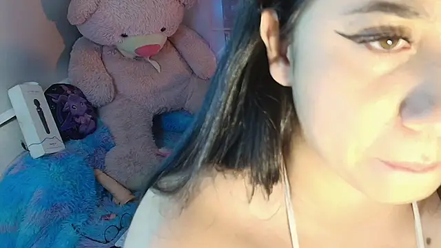 Snapshot of Kurumi57 chatting on 09.29.25 Kurumi57 online show from 09.29.25