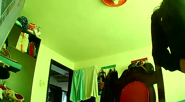 Snapshot of samanta_rosas1 chatting on 12.13.24 samanta rosas1 online show from 12.13.24
