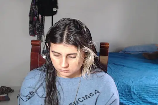 Snapshot of samanta_rosas1 chatting on 12.17.24 samanta rosas1 online show from 12.17.24