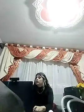 Snapshot of samanta_rosas1 chatting on 12.25.24 samanta rosas1 online show from 12.25.24