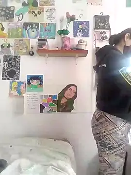 Snapshot of samanta_rosas1 chatting on 03.19.25 samanta rosas1 online show from 03.19.25