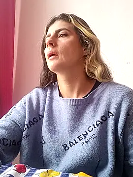 Snapshot of samanta_rosas1 chatting on 09.09.25 samanta rosas1 online show from 09.09.25