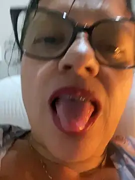 Sharongirl07 online show from 04.04.26