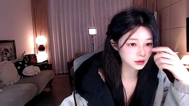 sweateanv  online show from 03.17.26