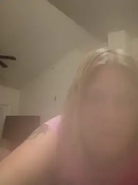 Playmate86 online show from 04.18.26