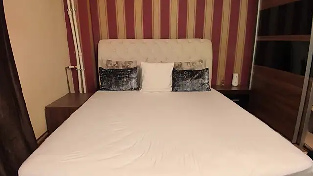 Snapshot of AshPage chatting on 03.04.26 AshPage online show from 03.04.26