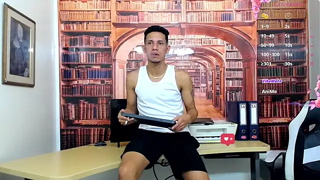 Snapshot of kevin__fox_ chatting on 01.17.25 kevin fox online show from 01.17.25