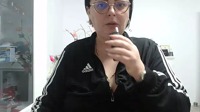 Amandamuller1982 online show from 11.23.25