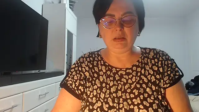 Amandamuller1982 online show from 04.14.26