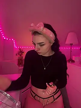 AdelinaAlia online show from 02.18.26