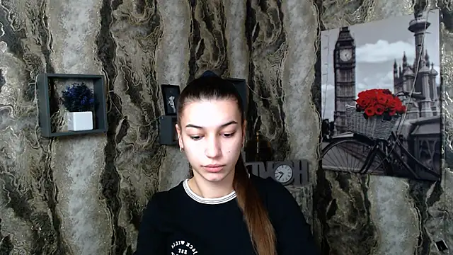 KarolinaRosse  online show from 12.30.24