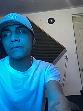 SkinnyHot444 online show from 01.30.25