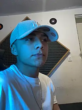 SkinnyHot444 online show from 02.02.25