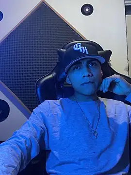 SkinnyHot444 online show from 02.06.25