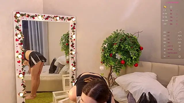 Snapshot of Bella_Murrr chatting on 02.14.25 Bella Murrr online show from 02.14.25