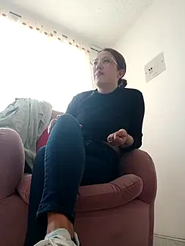 Snapshot of VIOLETA-25_ chatting on 02.20.25 VIOLETA-25 online show from 02.20.25