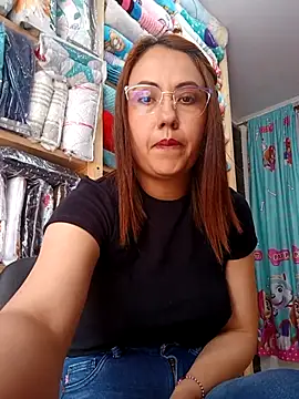 Snapshot of VIOLETA-25_ chatting on 03.10.25 VIOLETA-25 online show from 03.10.25