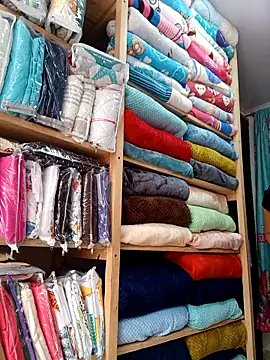 Snapshot of VIOLETA-25_ chatting on 03.10.25 VIOLETA-25 online show from 03.10.25