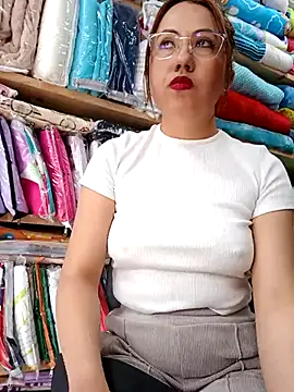 Snapshot of VIOLETA-25_ chatting on 03.17.25 VIOLETA-25 online show from 03.17.25