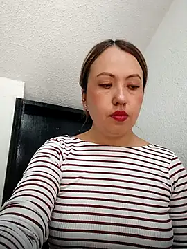 Snapshot of VIOLETA-25_ chatting on 10.01.25 VIOLETA-25 online show from 10.01.25