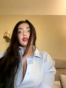 Snapshot of Sweet_Khalifa_ chatting on 12.16.25 Sweet Khalifa online show from 12.16.25