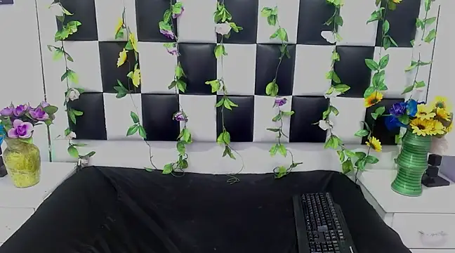 Snapshot of Morgana_Smit chatting on 02.13.25 Morgana Smit online show from 02.13.25