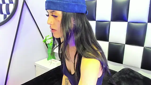 Snapshot of Morgana_Smit chatting on 10.29.25 Morgana Smit online show from 10.29.25