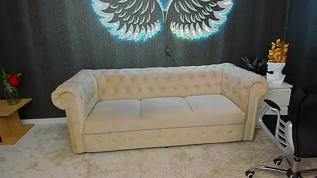 Snapshot of anemarieejolie chatting on 12.26.24 anemarieejolie online show from 12.26.24