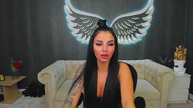 Snapshot of anemarieejolie chatting on 01.25.25 anemarieejolie online show from 01.25.25